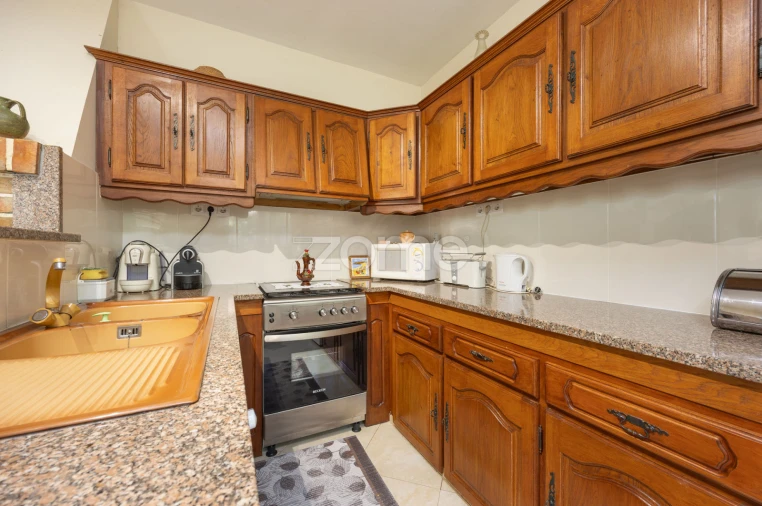 Moradia T4 para Venda em Santiago e São Simão de Litém e Albergaria dos Doze Foto 8