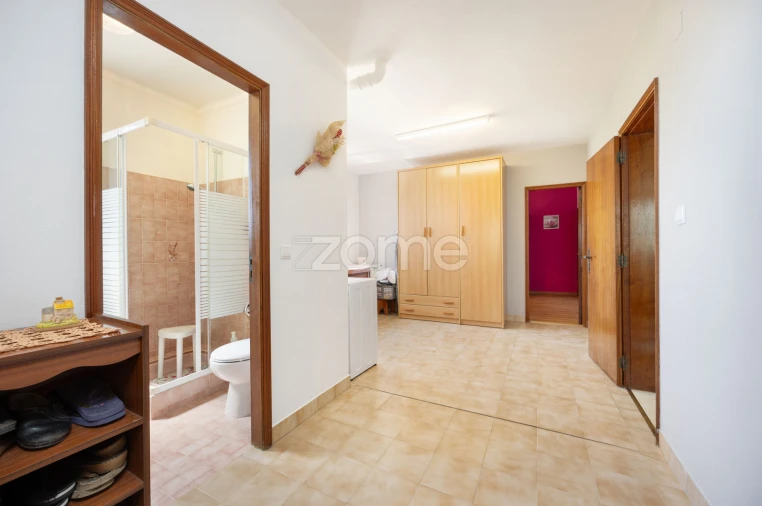 Moradia T4 para Venda em Santiago e São Simão de Litém e Albergaria dos Doze Foto 9