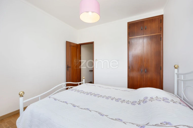 Moradia T4 para Venda em Santiago e São Simão de Litém e Albergaria dos Doze Foto 22