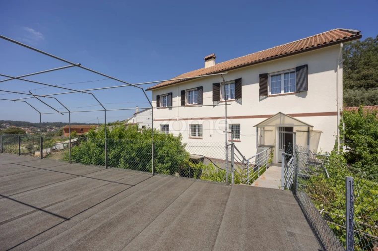 Moradia T4 para Venda em Santiago e São Simão de Litém e Albergaria dos Doze Foto 46