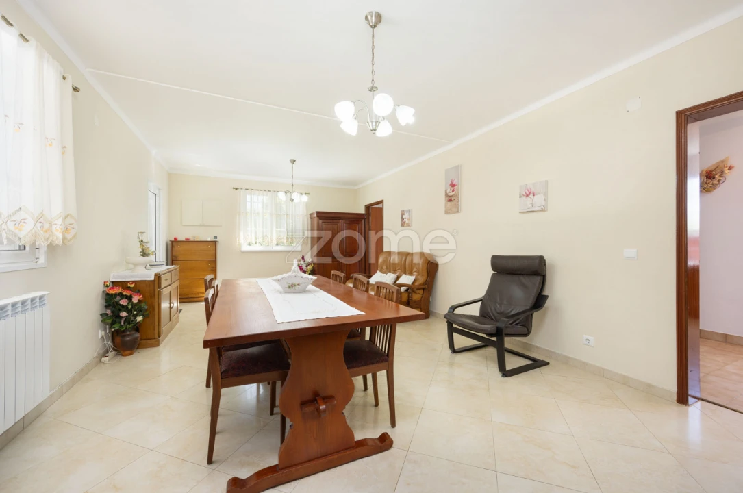 Moradia T4 para Venda em Santiago e São Simão de Litém e Albergaria dos Doze Foto 6