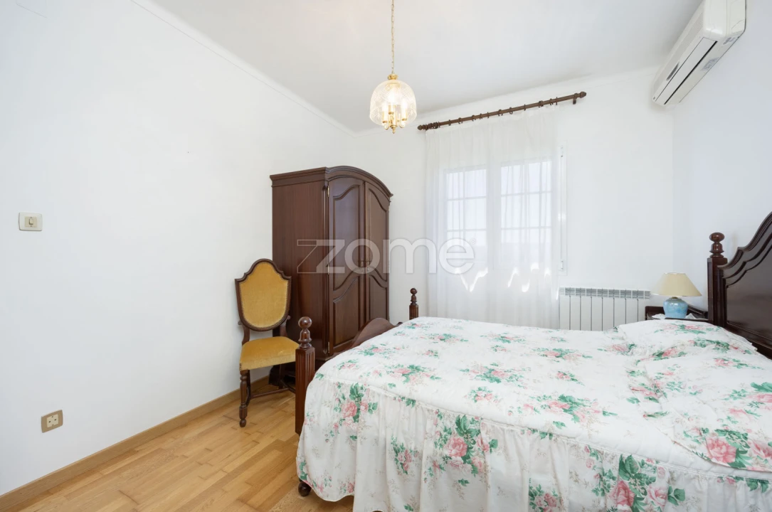 Moradia T4 para Venda em Santiago e São Simão de Litém e Albergaria dos Doze Foto 29