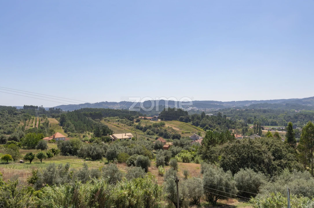 Moradia T4 para Venda em Santiago e São Simão de Litém e Albergaria dos Doze Foto 40
