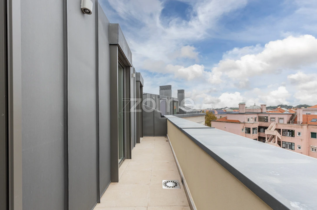 Apartamento T2 para Venda em Areeiro Foto 26