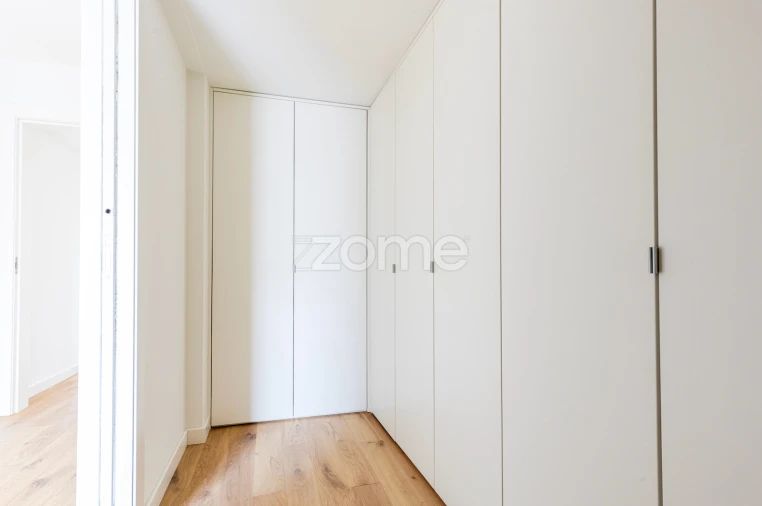 Apartamento T2 para Venda em Areeiro Foto 15