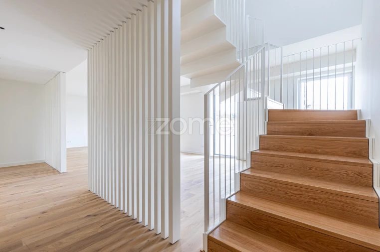 Apartamento T2 para Venda em Areeiro Foto 5