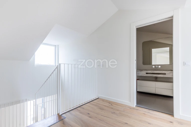 Apartamento T2 para Venda em Areeiro Foto 23
