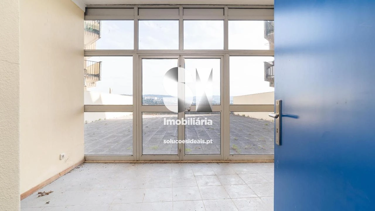 Negócio para Venda em Santa Clara e Castelo Viegas Foto 23