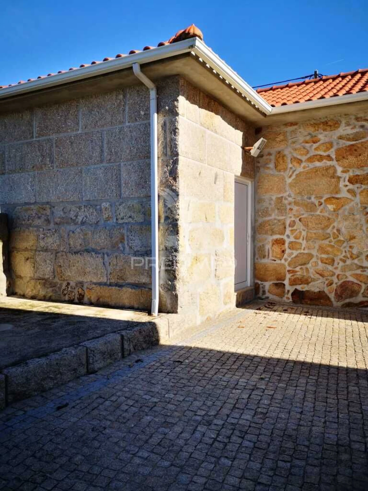 Moradia T3 para Venda em São Cipriano Foto 3