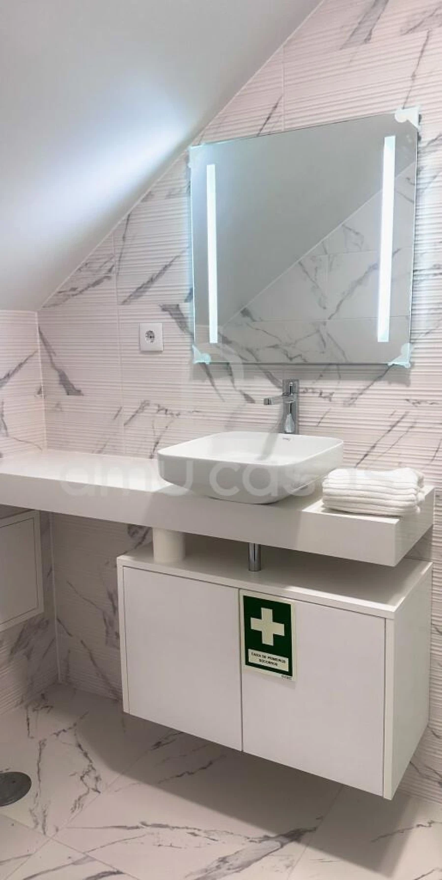 Prédio para Venda em Requeixo, Nossa Senhora de Fátima e Nariz Foto 12