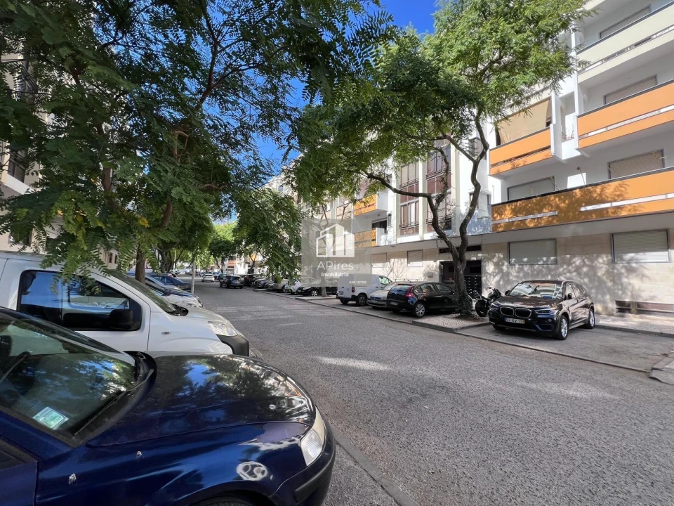 Garagem para Venda em Costa da Caparica Foto 7