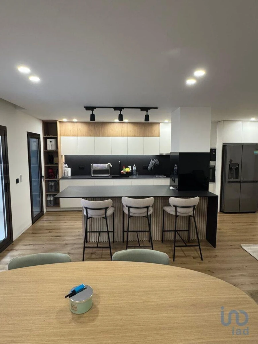 Apartamento T3 para Venda em Paranhos Foto 1