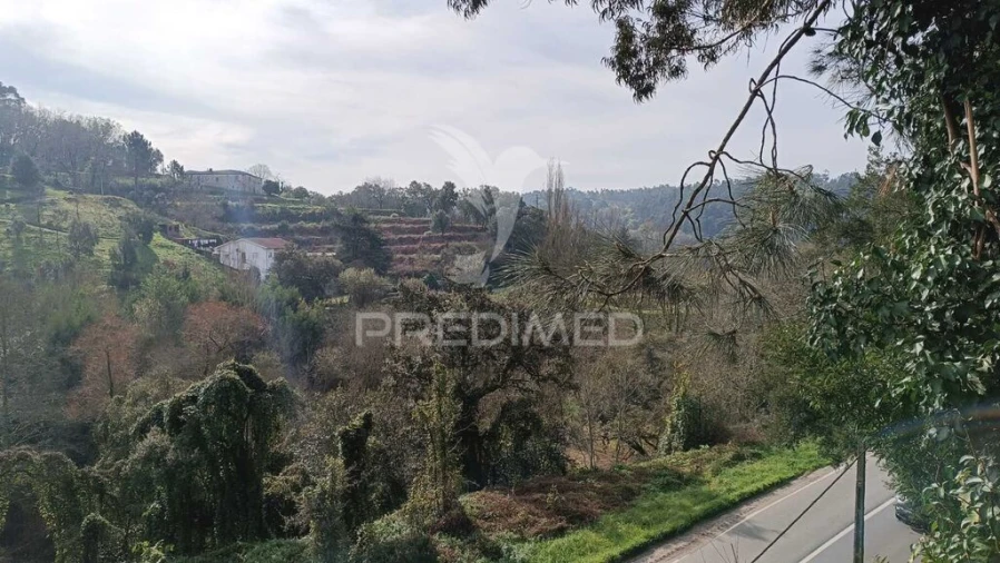 Terreno para Venda em Foz do Sousa e Covelo