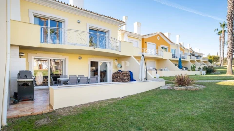 Moradia T4 para Venda em Quarteira