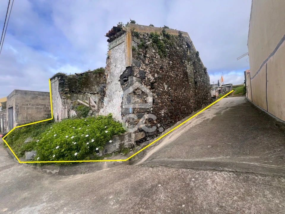 Moradia T2 para Venda em Ponta Garça Foto 4