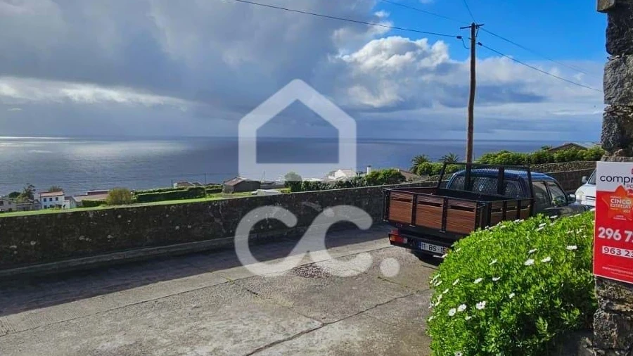 Moradia T2 para Venda em Ponta Garça