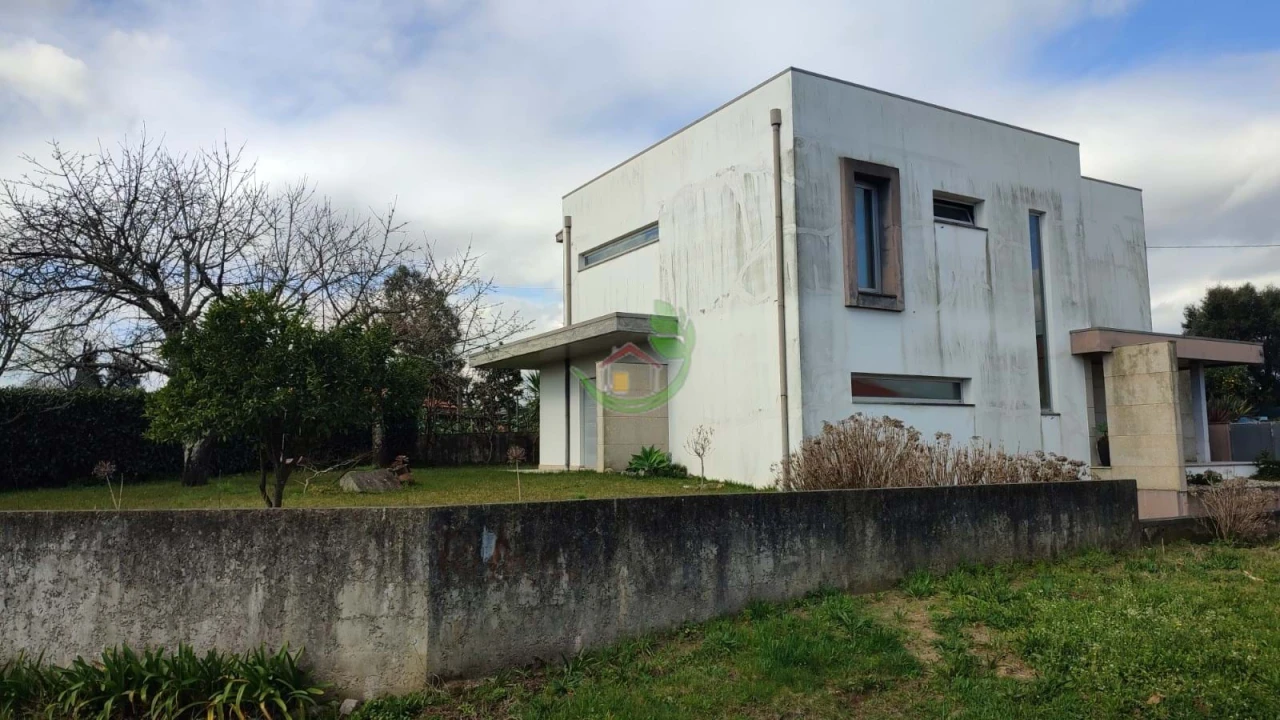 Moradia T4 para Venda em Rendufe Foto 51