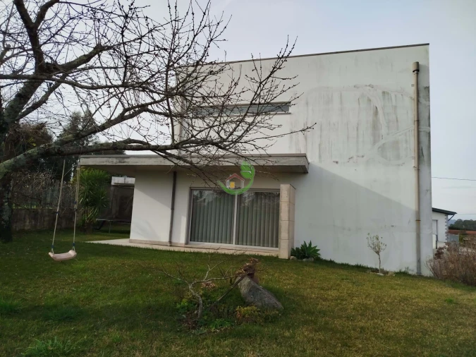 Moradia T4 para Venda em Rendufe Foto 42