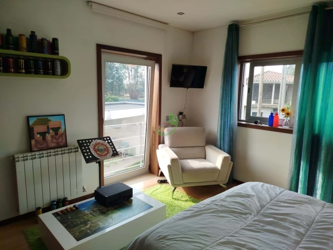 Moradia T4 para Venda em Rendufe Foto 27