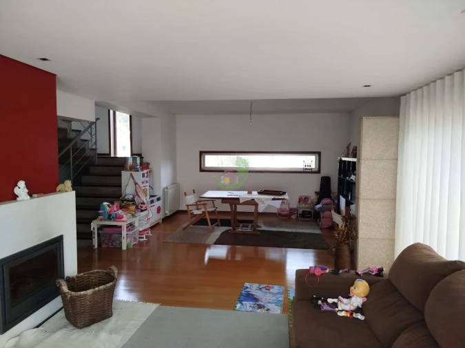 Moradia T4 para Venda em Rendufe Foto 18