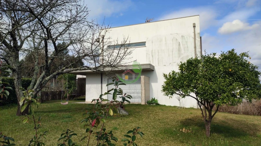 Moradia T4 para Venda em Rendufe Foto 58