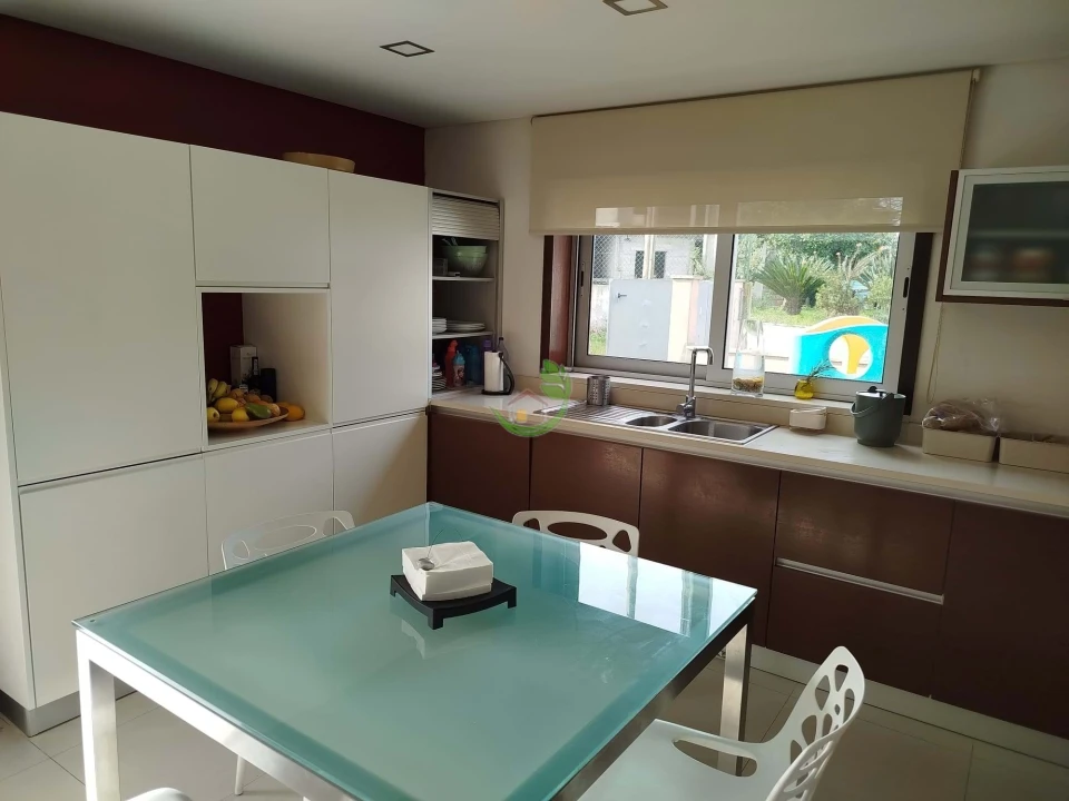 Moradia T4 para Venda em Rendufe Foto 14