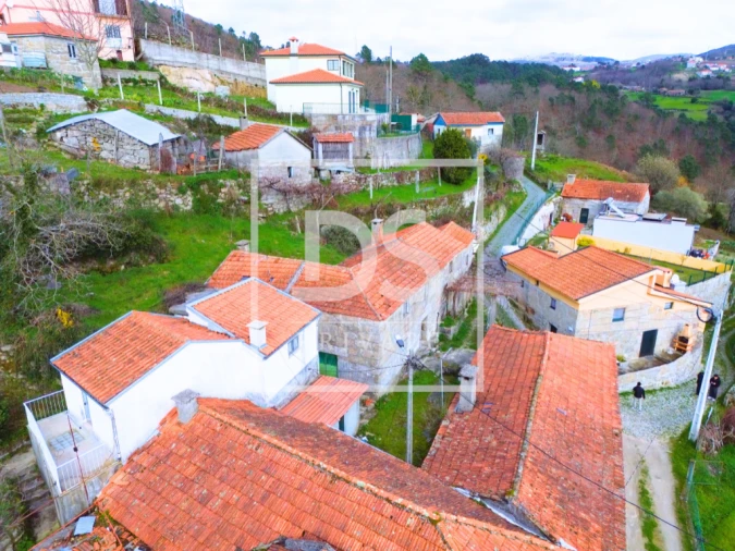 Moradia T3 para Venda em Campelo e Ovil Foto 5