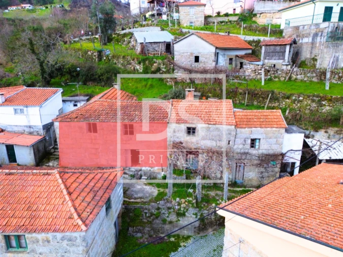 Moradia T3 para Venda em Campelo e Ovil