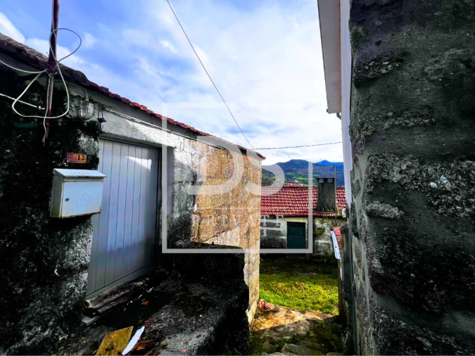 Moradia T3 para Venda em Campelo e Ovil Foto 15