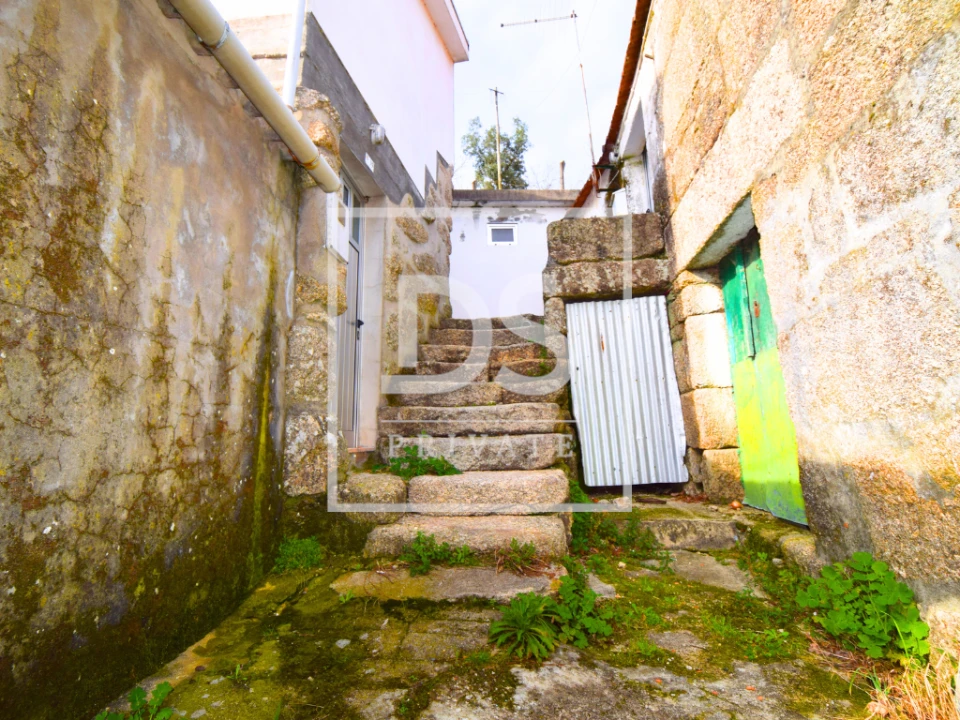 Moradia T3 para Venda em Campelo e Ovil Foto 12