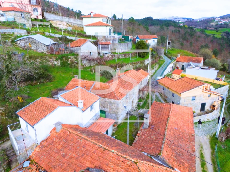 Moradia T3 para Venda em Campelo e Ovil Foto 5