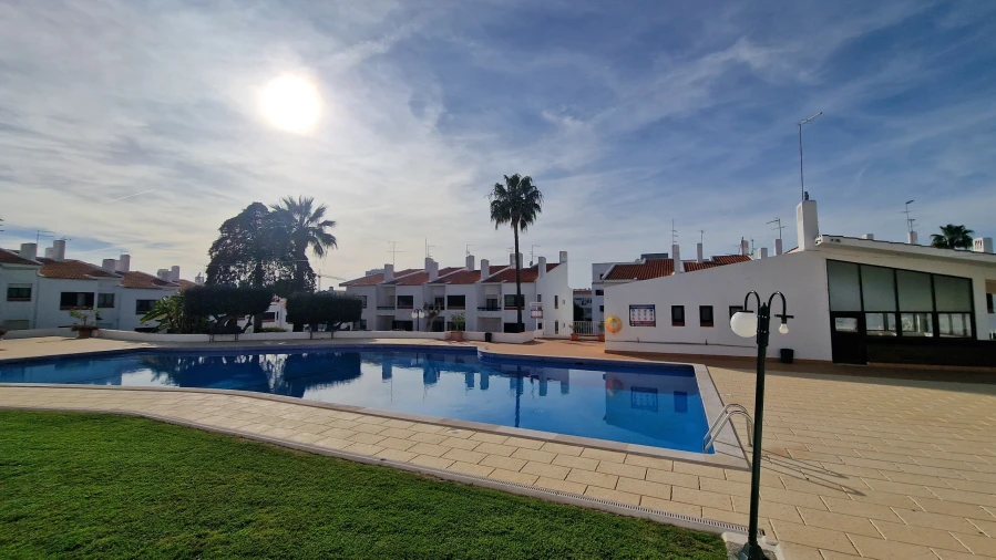 Apartamento T1 para Arrendamento em Albufeira e Olhos de Água Foto 3