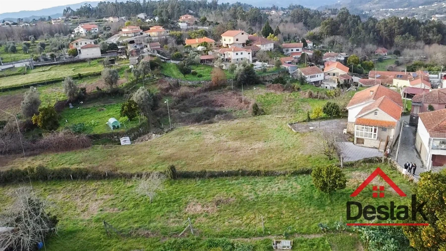 Terreno para Venda em Fataunços e Figueiredo das Donas Foto 4
