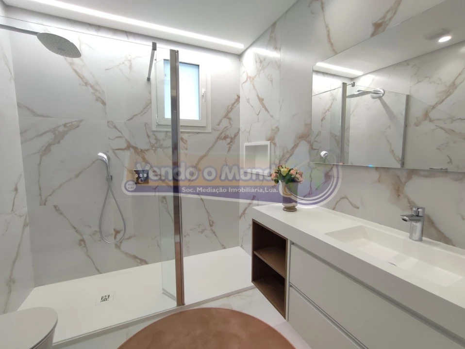 Apartamento T1 para Venda em Alverca do Ribatejo e Sobralinho Foto 12