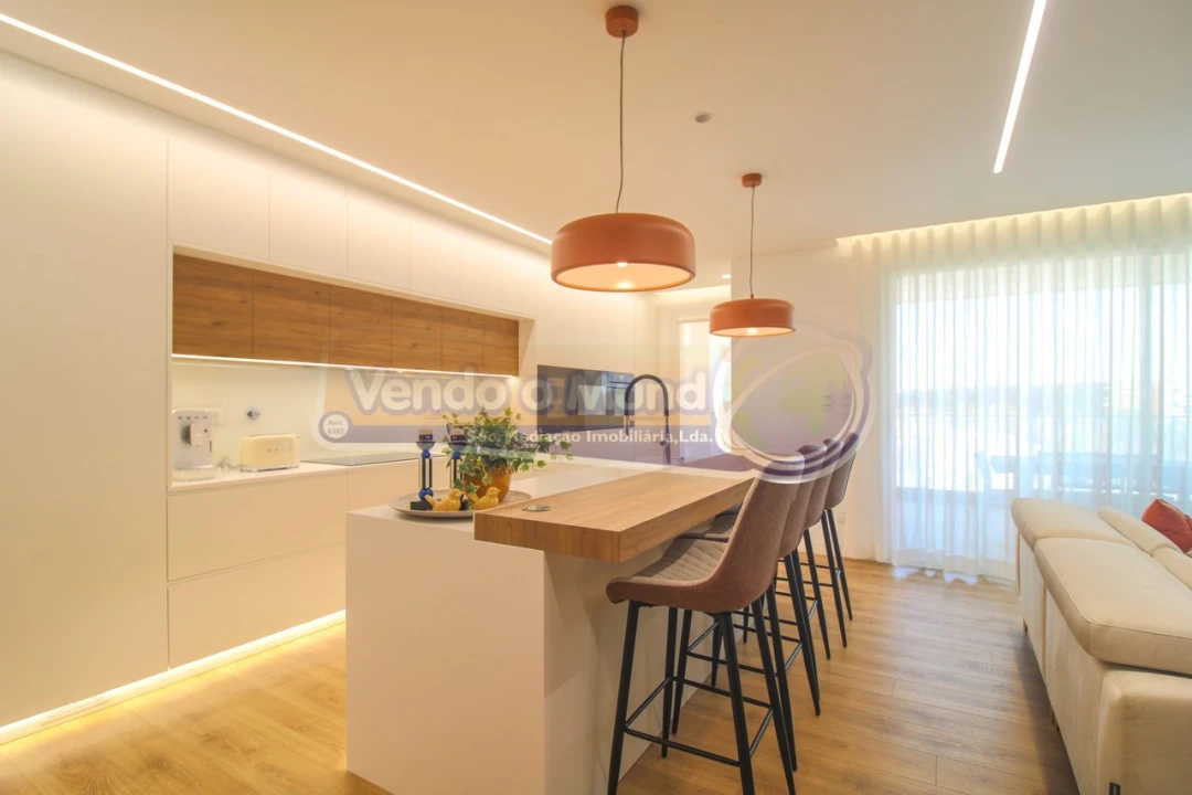 Apartamento T3 para Venda em Alverca do Ribatejo e Sobralinho Foto 8