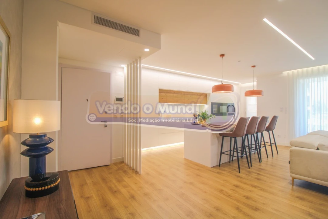 Apartamento T3 para Venda em Alverca do Ribatejo e Sobralinho Foto 2