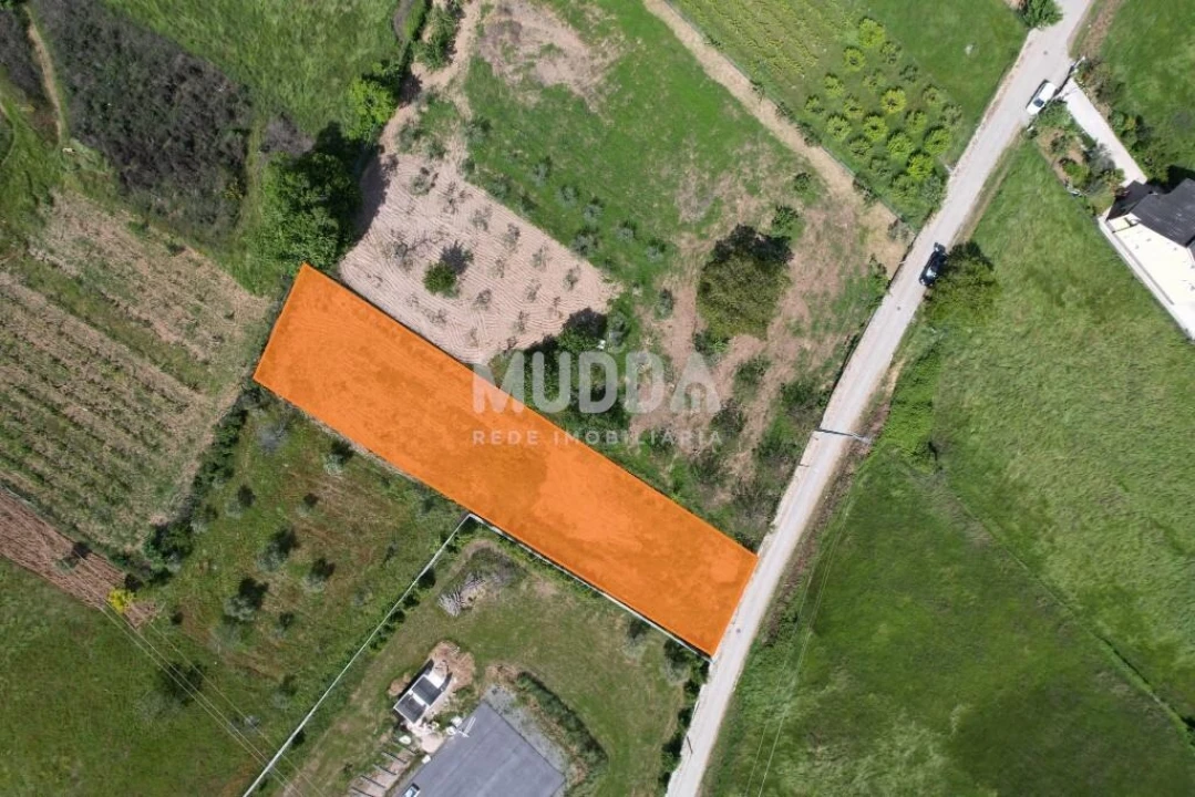 Terreno para Venda em Rebordãos Foto 2