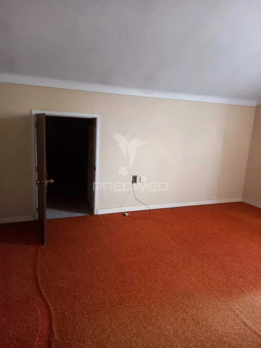 Moradia T4 para Venda em Praia da Vitoria (Santa Cruz) Foto 7