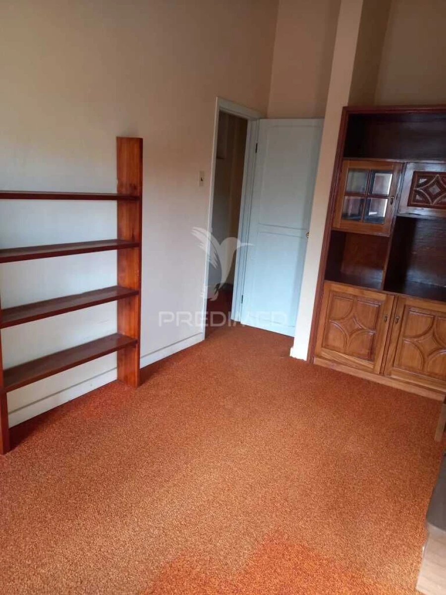 Moradia T4 para Venda em Praia da Vitoria (Santa Cruz) Foto 5