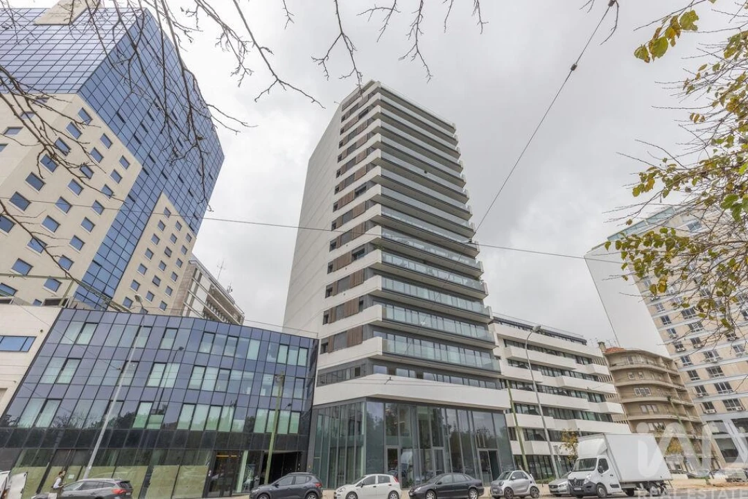 Apartamento T2 para Venda em Campolide Foto 21