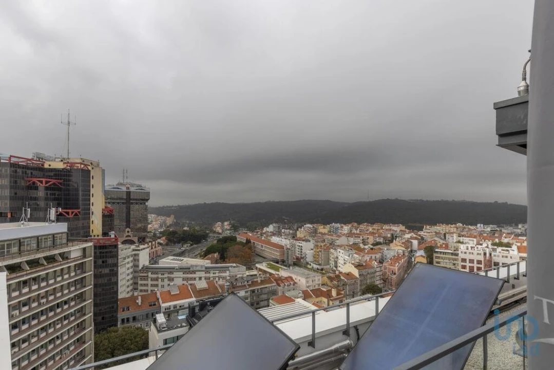 Apartamento T2 para Venda em Campolide Foto 15