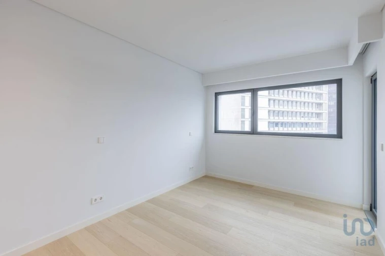 Apartamento T2 para Venda em Campolide Foto 13