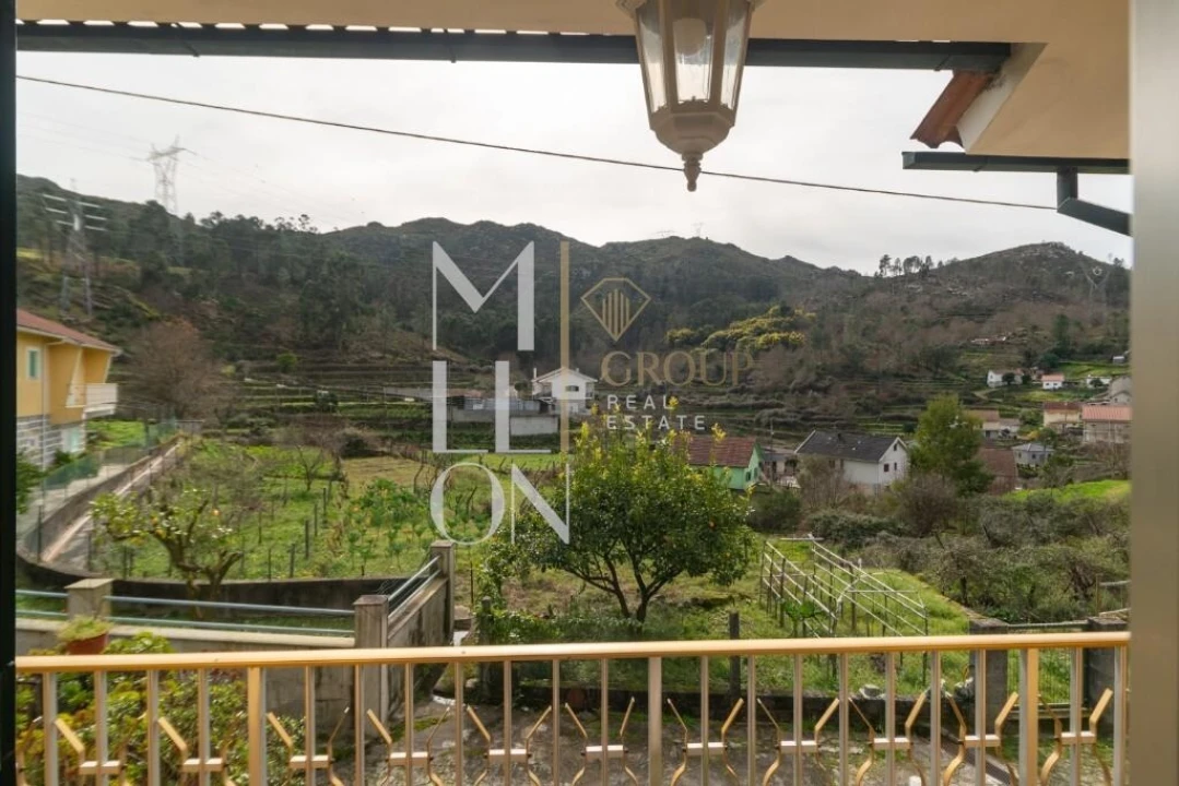 Moradia T5 para Venda em Lindoso Foto 16