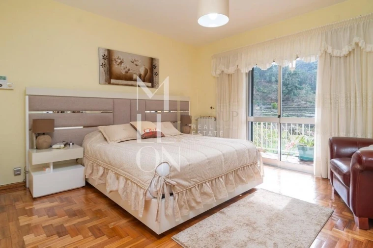 Moradia T5 para Venda em Lindoso Foto 15