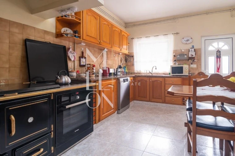 Moradia T5 para Venda em Lindoso Foto 2