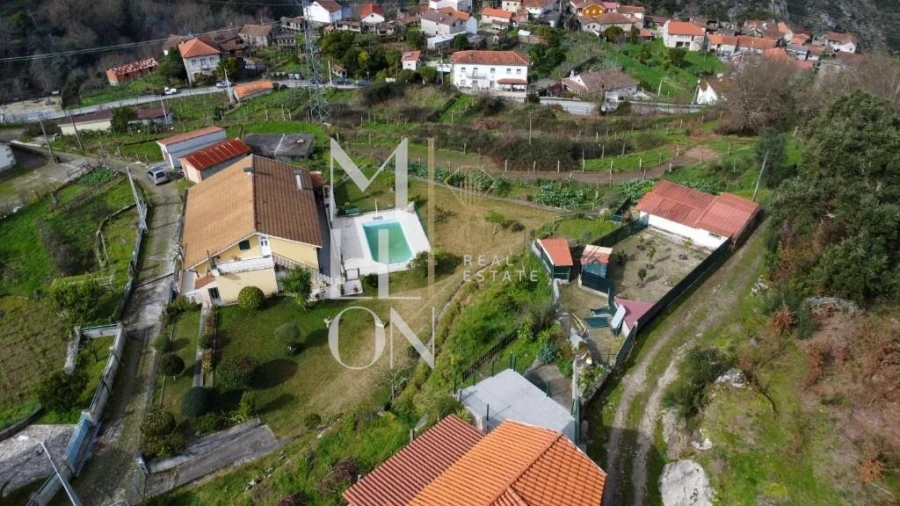 Moradia T5 para Venda em Lindoso Foto 30