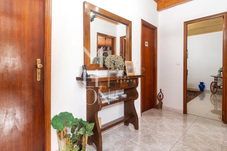 Moradia T5 para Venda em Lindoso Foto 3