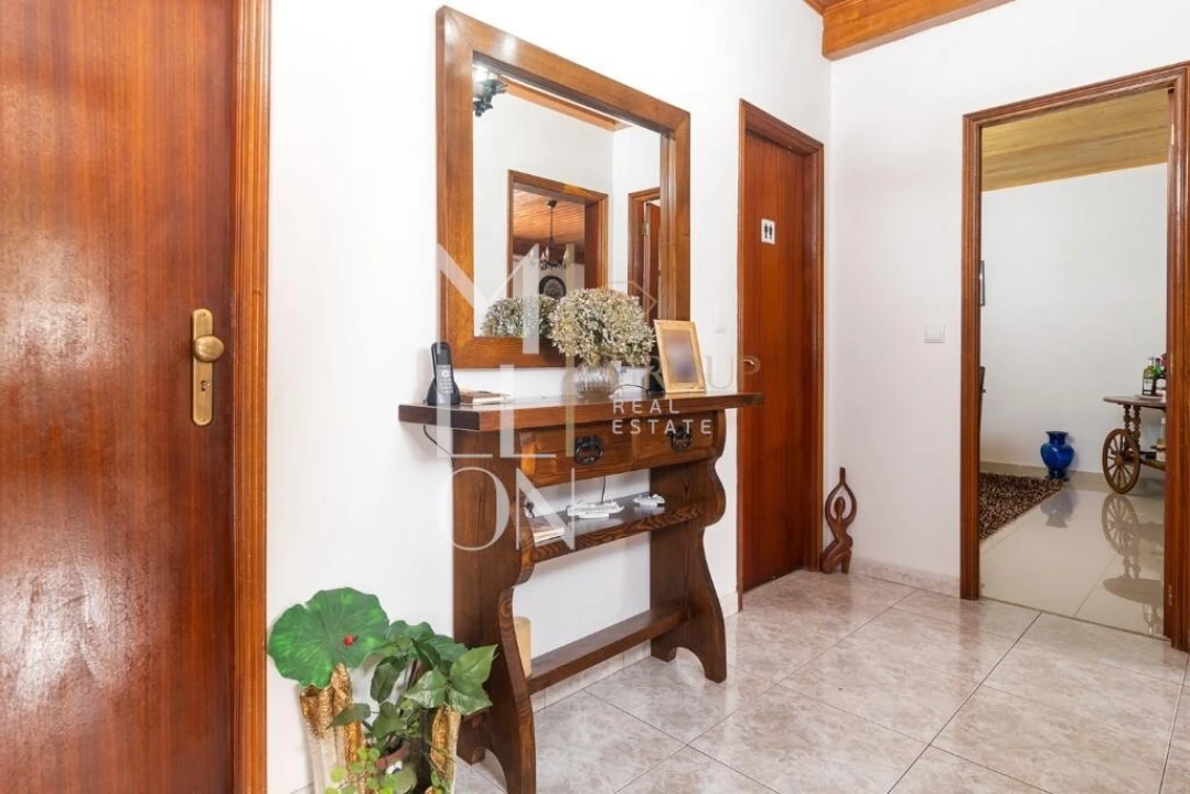 Moradia T5 para Venda em Lindoso Foto 3