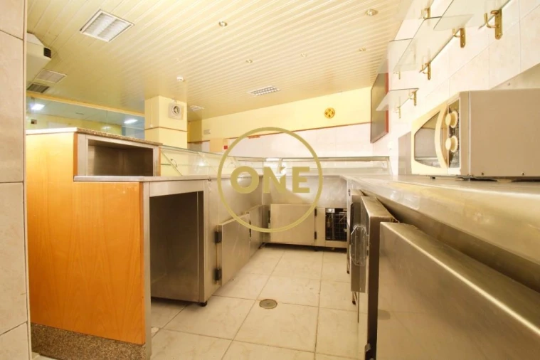 Loja para Venda em Almada, Cova da Piedade, Pragal e Cacilhas Foto 16