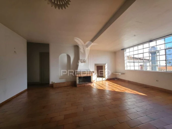 Prédio para Venda em Benedita Foto 9